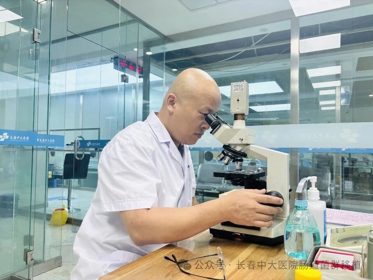 上饶市|高朋磊医师：左手男科临床，右手肠道菌群移植深入研究